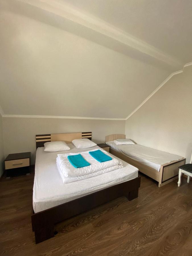 Vip Hostel Mukacheve Luaran gambar