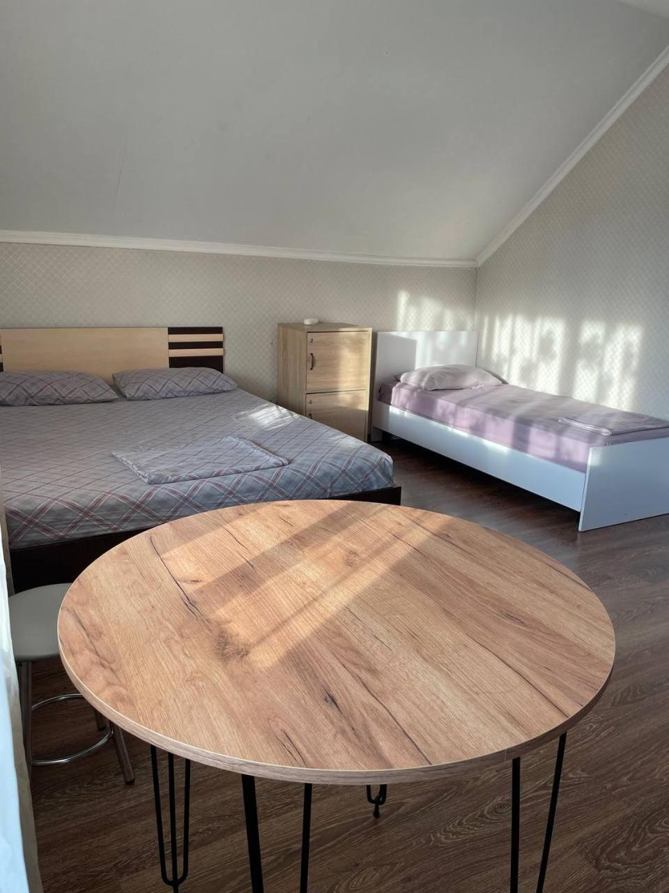 Vip Hostel Mukacheve Luaran gambar