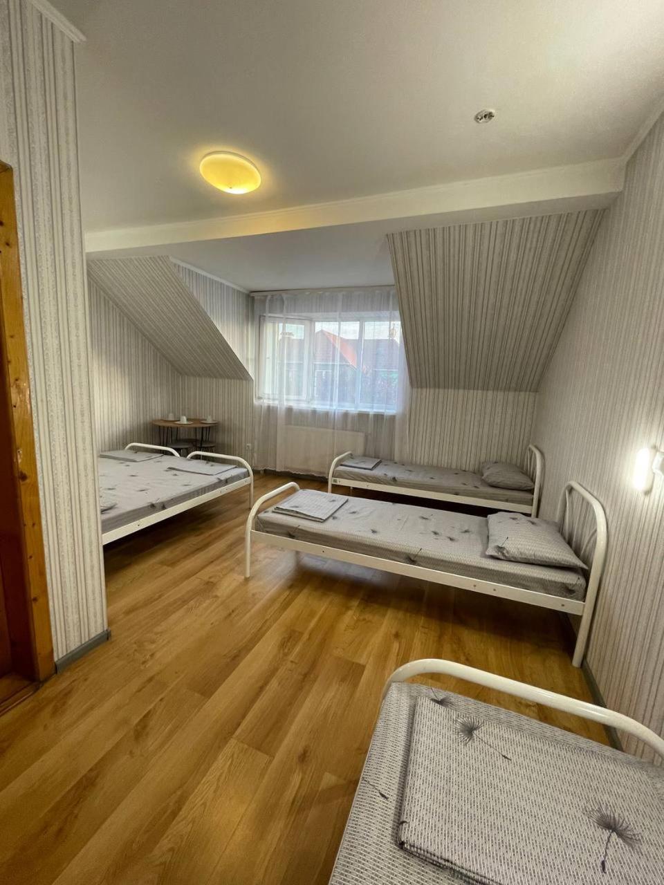 Vip Hostel Mukacheve Luaran gambar