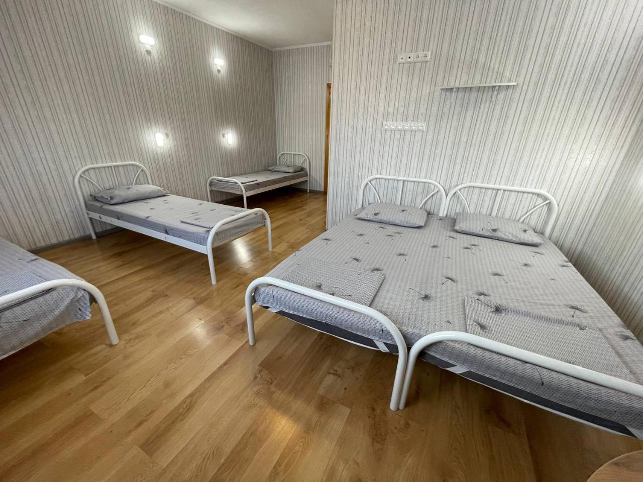 Vip Hostel Mukacheve Luaran gambar